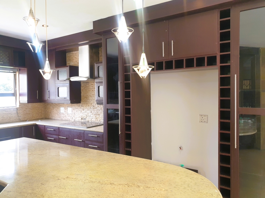 5 Bedroom Property for Sale in Heuwelsig Estate Gauteng