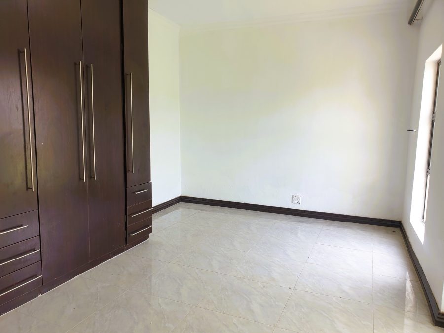 5 Bedroom Property for Sale in Heuwelsig Estate Gauteng