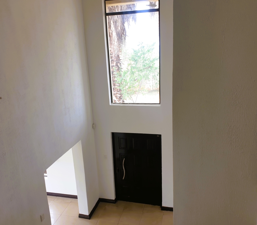 5 Bedroom Property for Sale in Heuwelsig Estate Gauteng