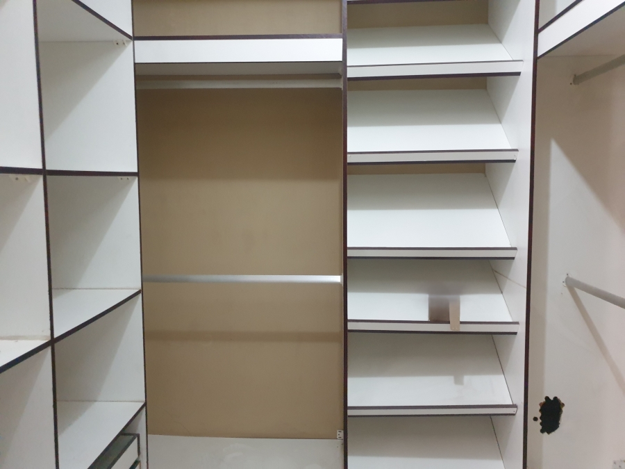 5 Bedroom Property for Sale in Heuwelsig Estate Gauteng