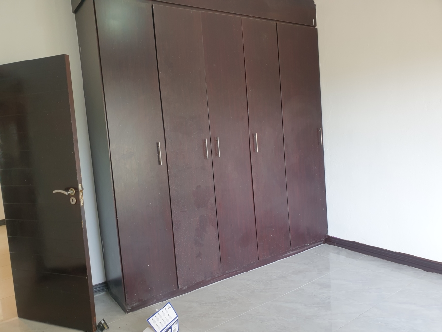 5 Bedroom Property for Sale in Heuwelsig Estate Gauteng