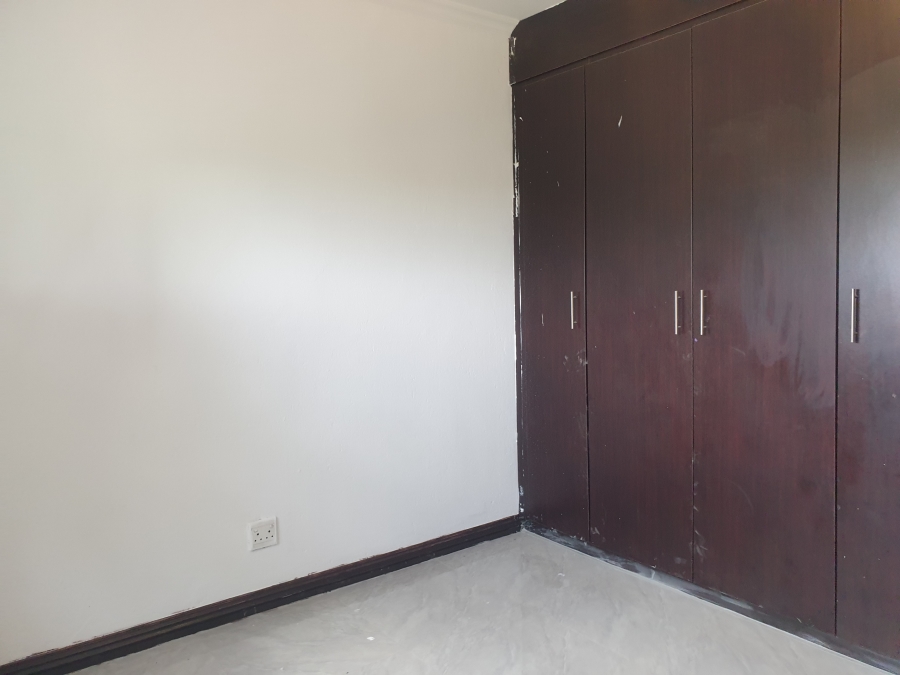 5 Bedroom Property for Sale in Heuwelsig Estate Gauteng