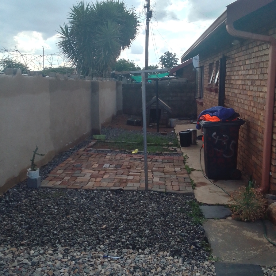 3 Bedroom Property for Sale in Nellmapius Gauteng