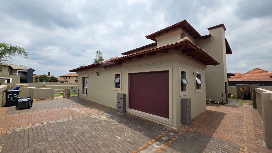 5 Bedroom Property for Sale in Savannah Country Estate Gauteng