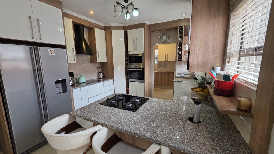 5 Bedroom Property for Sale in Savannah Country Estate Gauteng