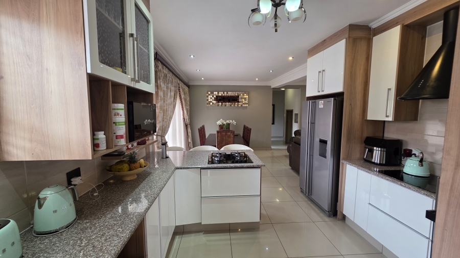 5 Bedroom Property for Sale in Savannah Country Estate Gauteng