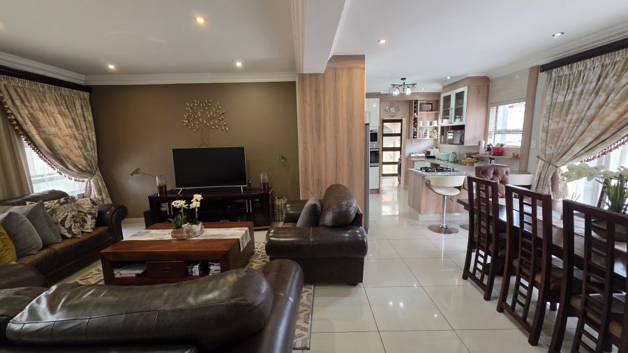 5 Bedroom Property for Sale in Savannah Country Estate Gauteng