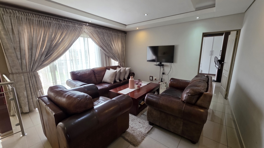 5 Bedroom Property for Sale in Savannah Country Estate Gauteng