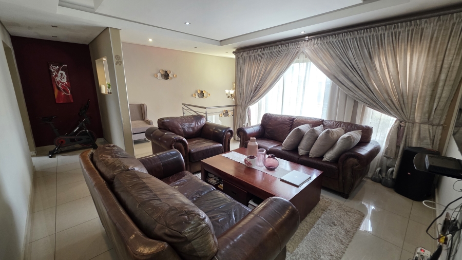 5 Bedroom Property for Sale in Savannah Country Estate Gauteng