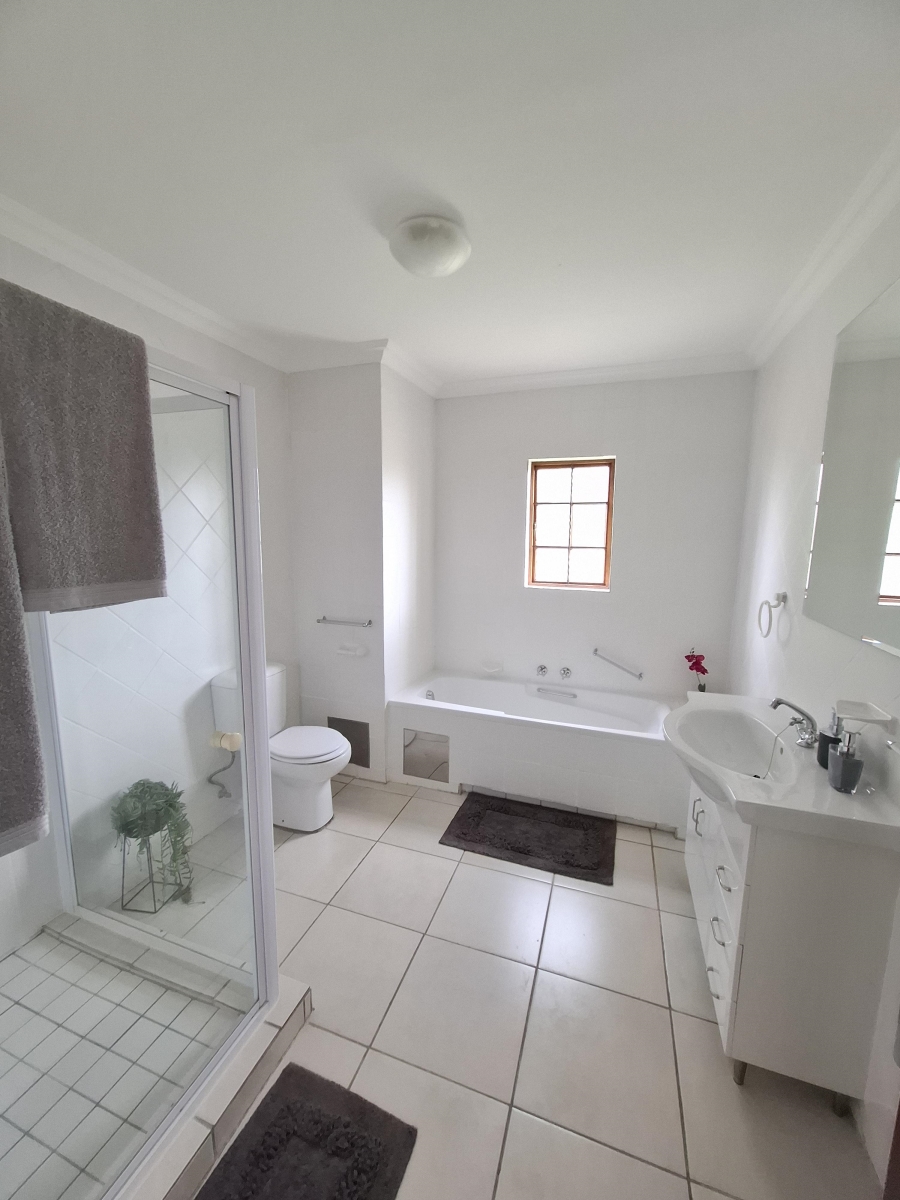 2 Bedroom Property for Sale in Equestria Gauteng