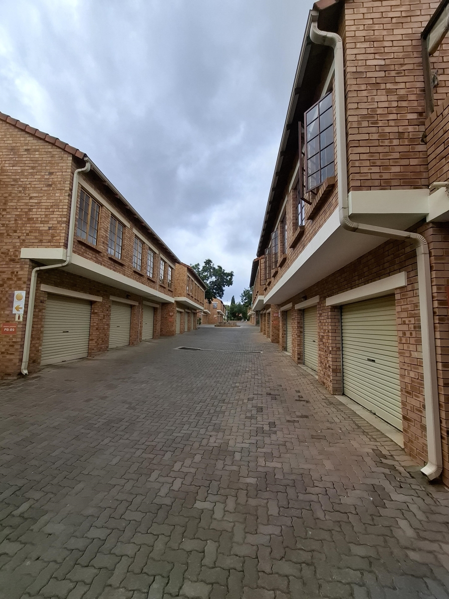 2 Bedroom Property for Sale in Equestria Gauteng