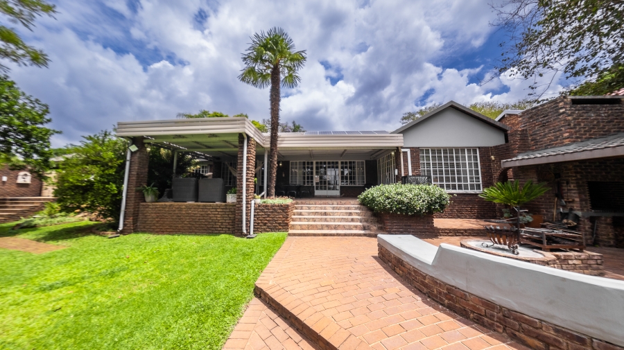 4 Bedroom Property for Sale in Eldoraigne Gauteng