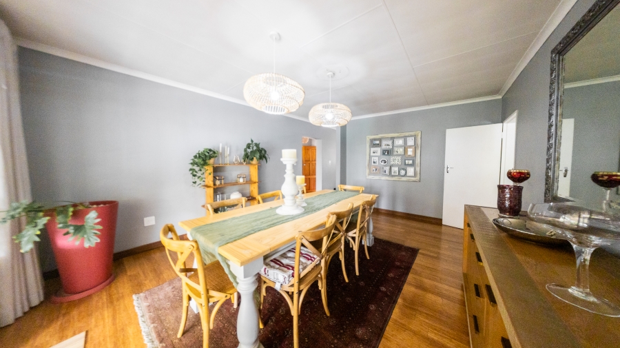 4 Bedroom Property for Sale in Eldoraigne Gauteng