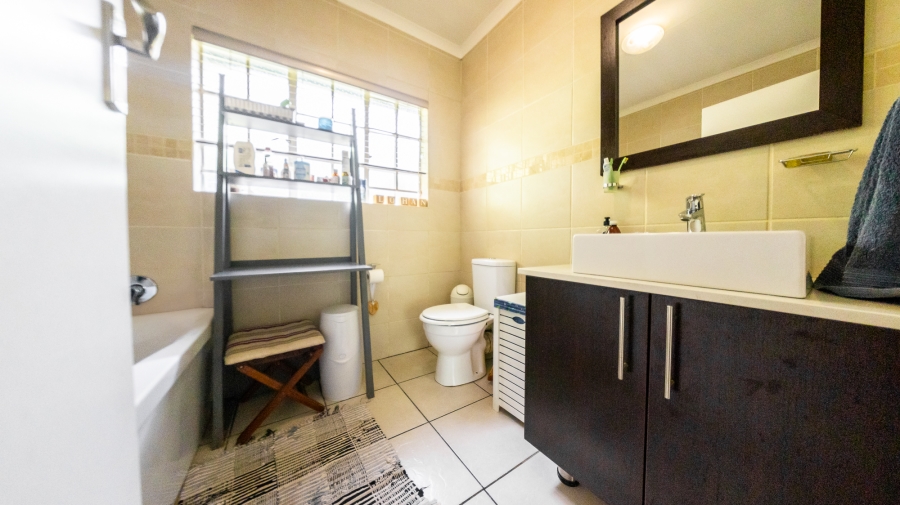 4 Bedroom Property for Sale in Eldoraigne Gauteng