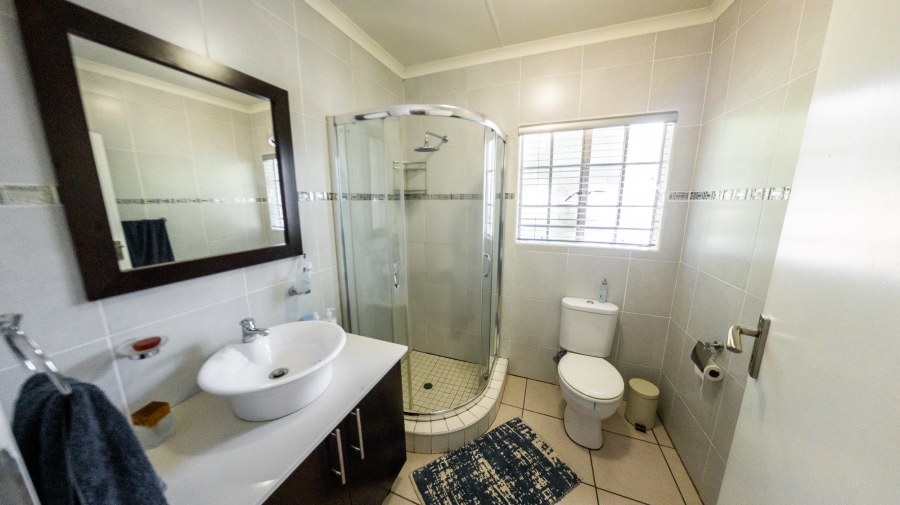 4 Bedroom Property for Sale in Eldoraigne Gauteng