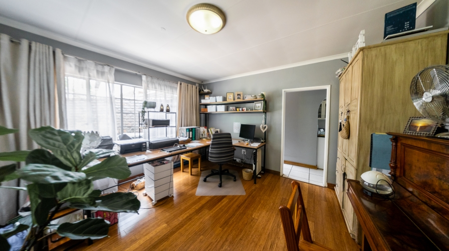 4 Bedroom Property for Sale in Eldoraigne Gauteng