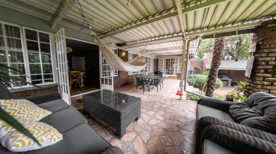 4 Bedroom Property for Sale in Eldoraigne Gauteng