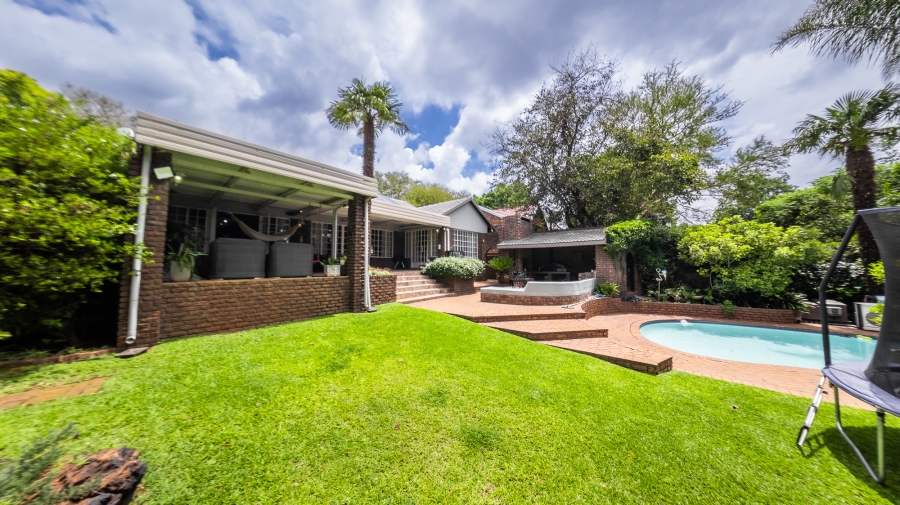 4 Bedroom Property for Sale in Eldoraigne Gauteng