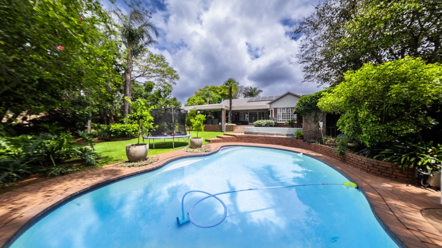 4 Bedroom Property for Sale in Eldoraigne Gauteng