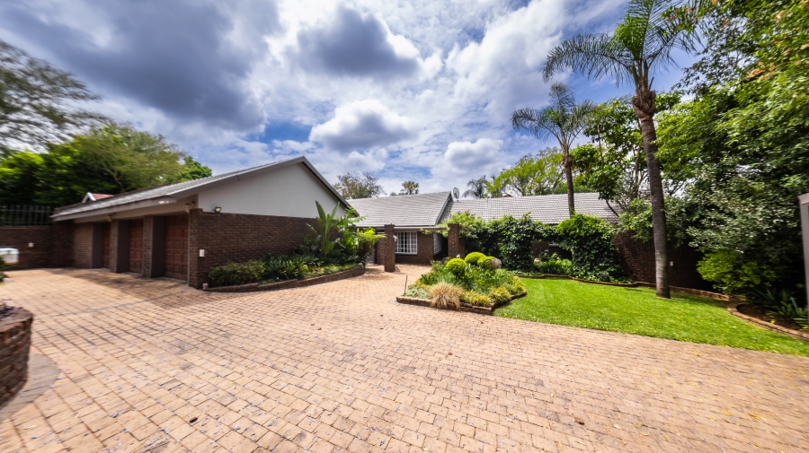 4 Bedroom Property for Sale in Eldoraigne Gauteng