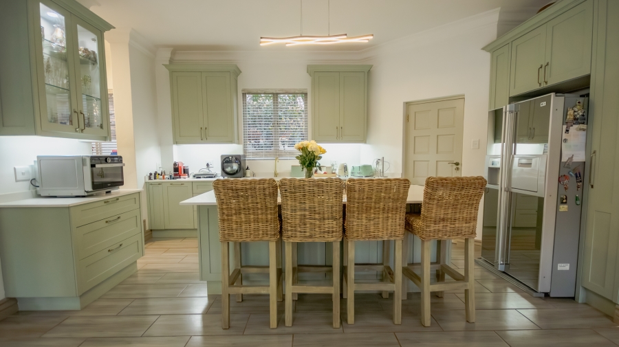 4 Bedroom Property for Sale in Boardwalk Manor Gauteng