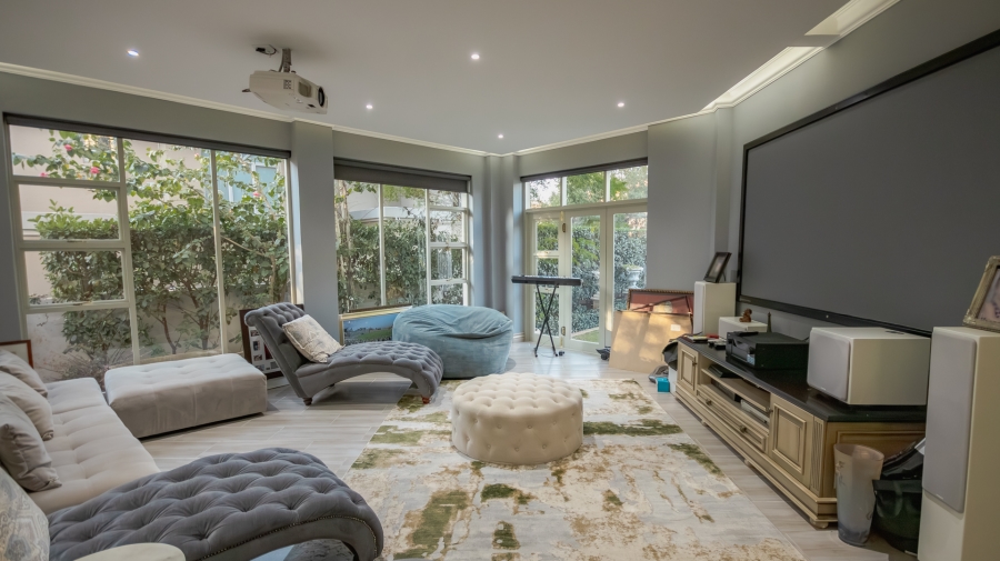 4 Bedroom Property for Sale in Boardwalk Manor Gauteng