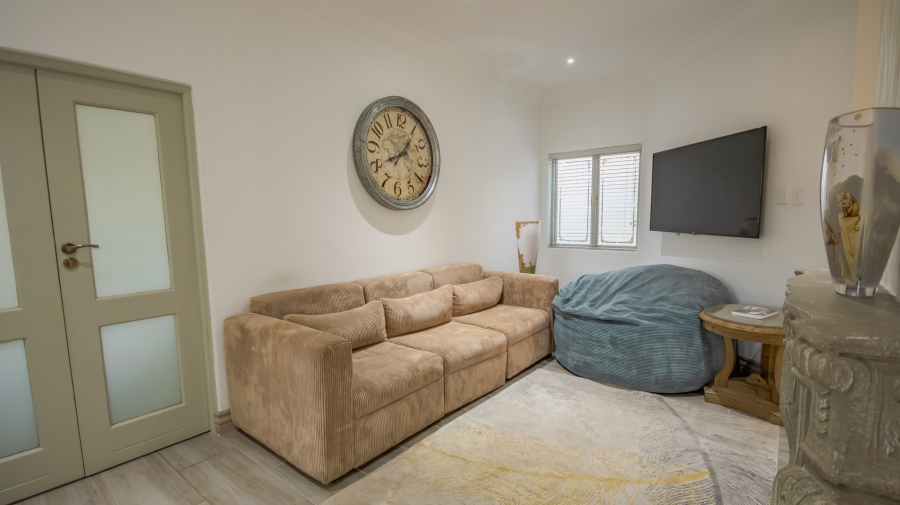 4 Bedroom Property for Sale in Boardwalk Manor Gauteng