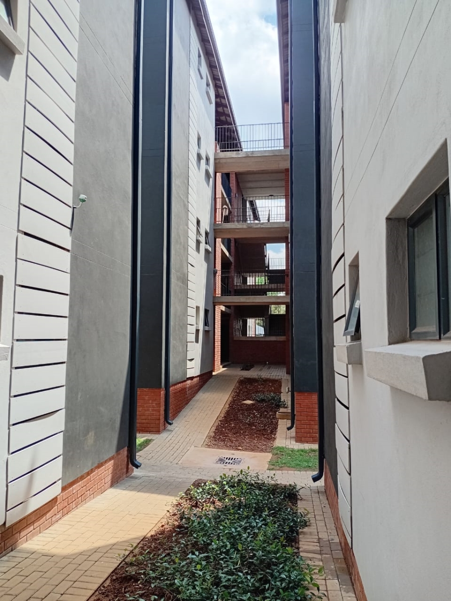 To Let 2 Bedroom Property for Rent in Jabulani Gauteng