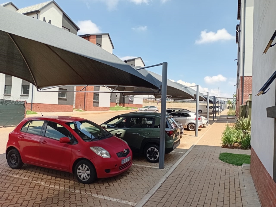 To Let 2 Bedroom Property for Rent in Jabulani Gauteng