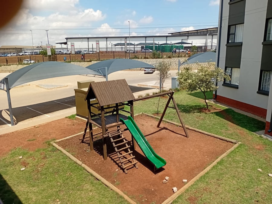 To Let 2 Bedroom Property for Rent in Jabulani Gauteng