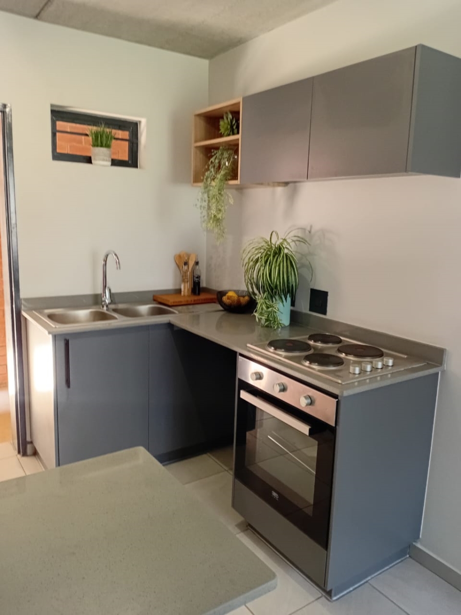 To Let 2 Bedroom Property for Rent in Jabulani Gauteng