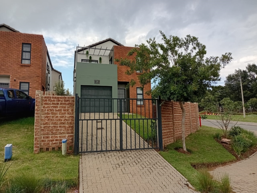 To Let 3 Bedroom Property for Rent in South Hills Gauteng