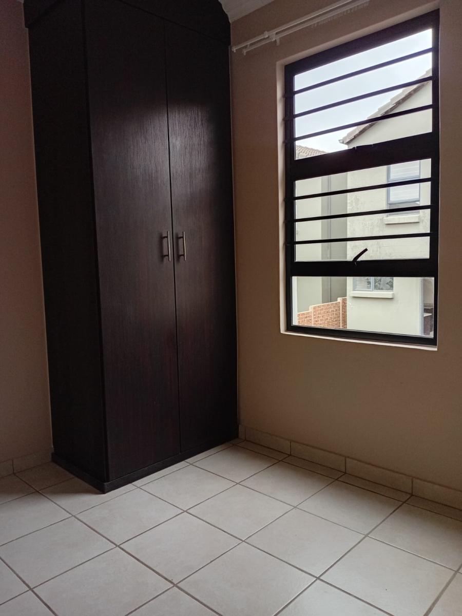 To Let 3 Bedroom Property for Rent in South Hills Gauteng