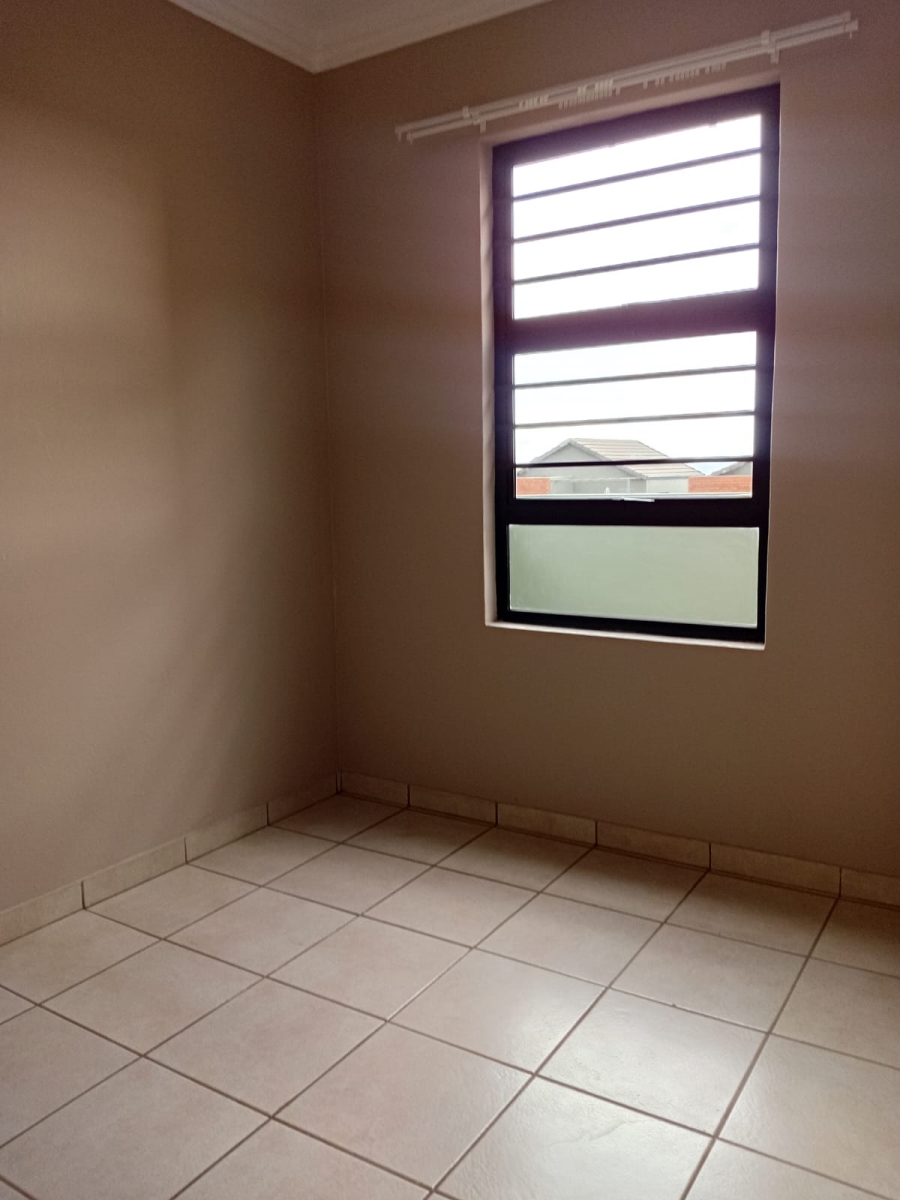 To Let 3 Bedroom Property for Rent in South Hills Gauteng