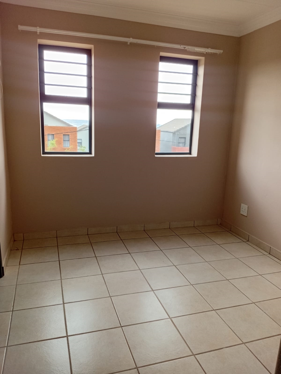 To Let 3 Bedroom Property for Rent in South Hills Gauteng