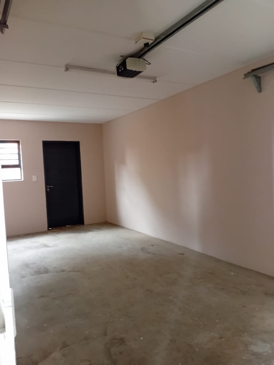 To Let 3 Bedroom Property for Rent in South Hills Gauteng