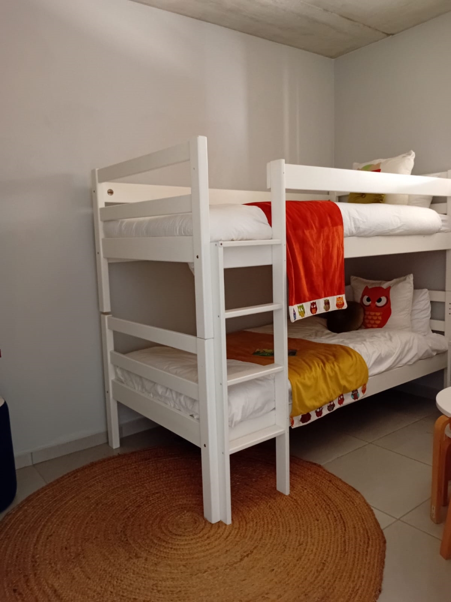 To Let 2 Bedroom Property for Rent in Fleurhof Gauteng