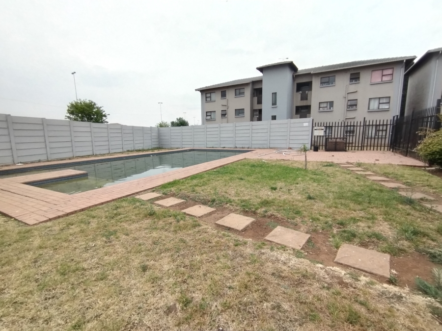 To Let 2 Bedroom Property for Rent in Eveleigh Gauteng