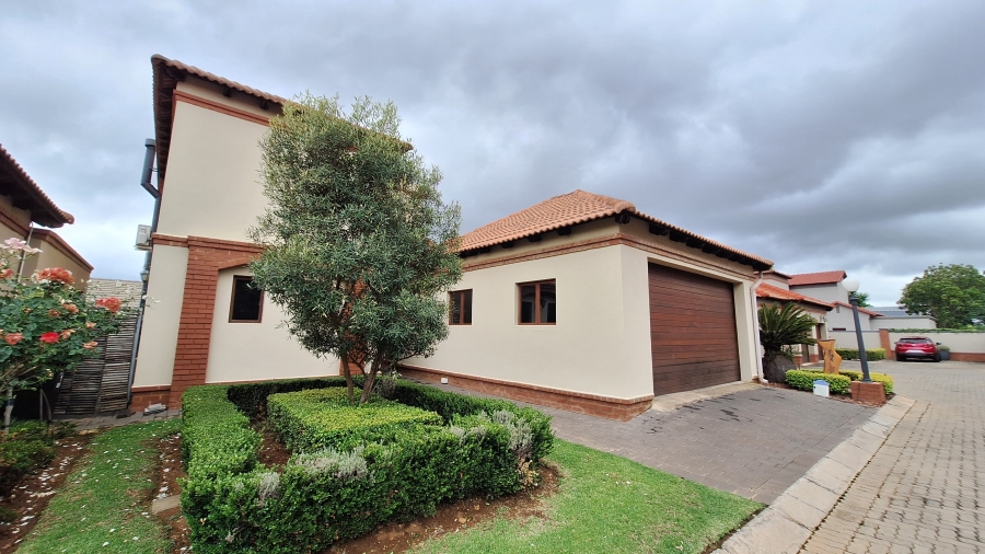 3 Bedroom Property for Sale in Olympus AH Gauteng