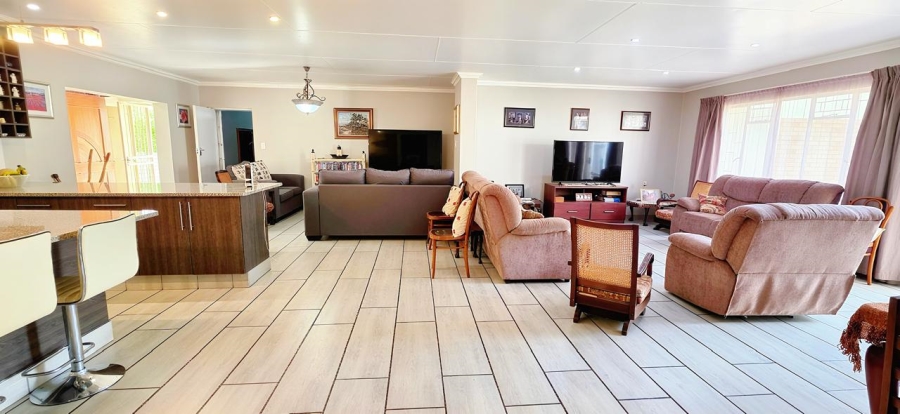 4 Bedroom Property for Sale in Annlin Gauteng