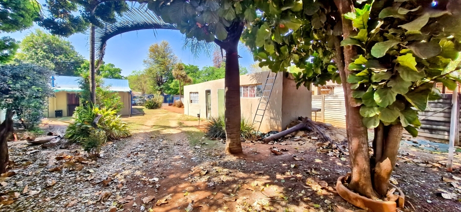 2 Bedroom Property for Sale in Pretoria North Gauteng
