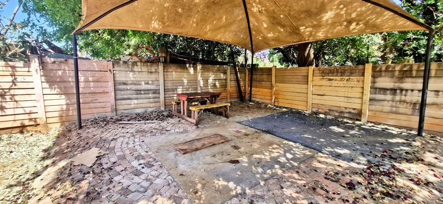 2 Bedroom Property for Sale in Pretoria North Gauteng