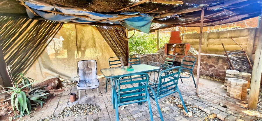 2 Bedroom Property for Sale in Pretoria North Gauteng