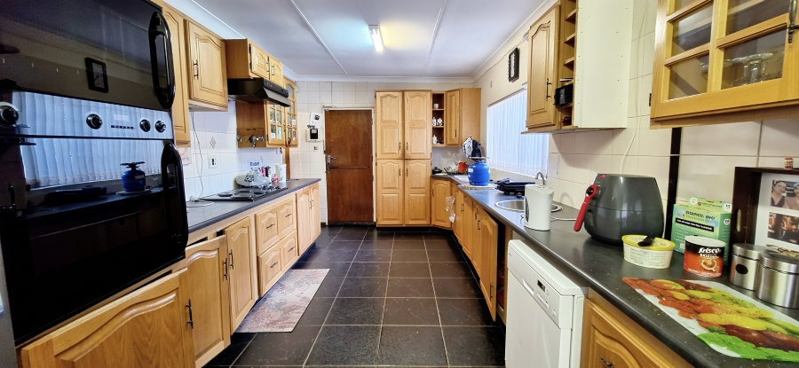 4 Bedroom Property for Sale in Sinoville Gauteng