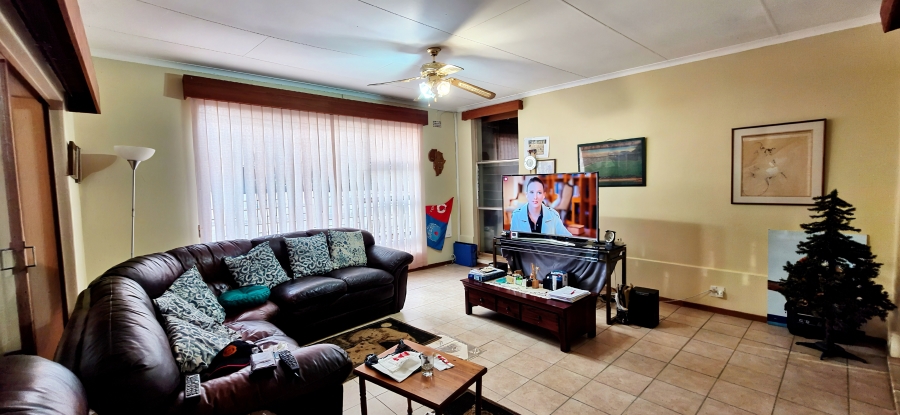 4 Bedroom Property for Sale in Sinoville Gauteng