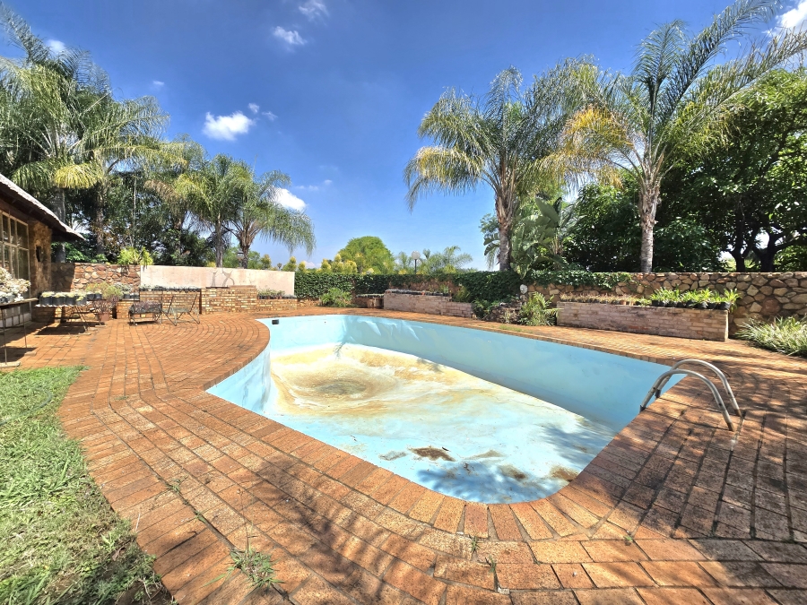 4 Bedroom Property for Sale in Theresa Park Gauteng