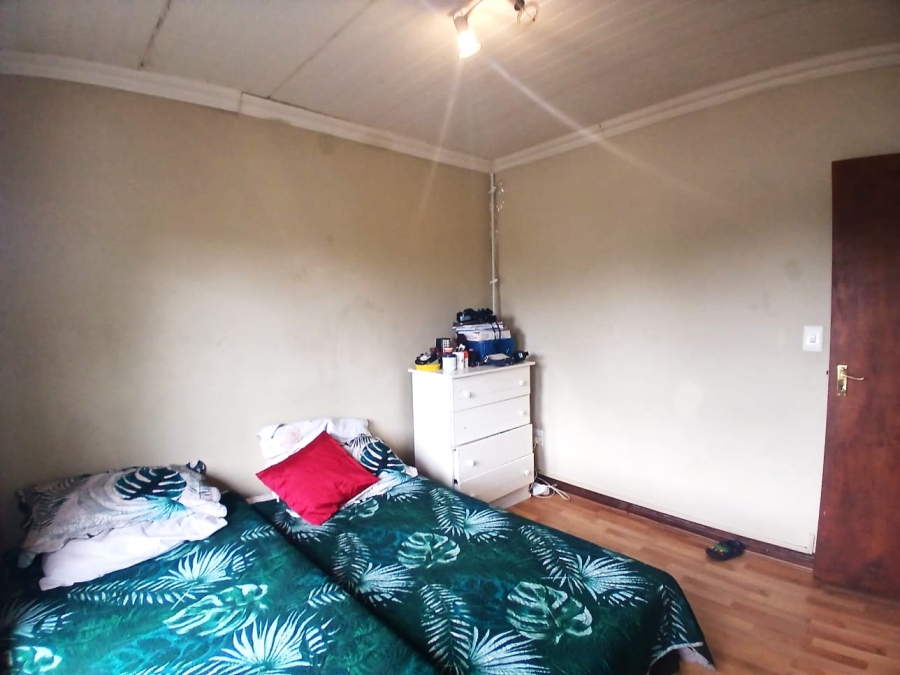 To Let 2 Bedroom Property for Rent in Waverley Gauteng