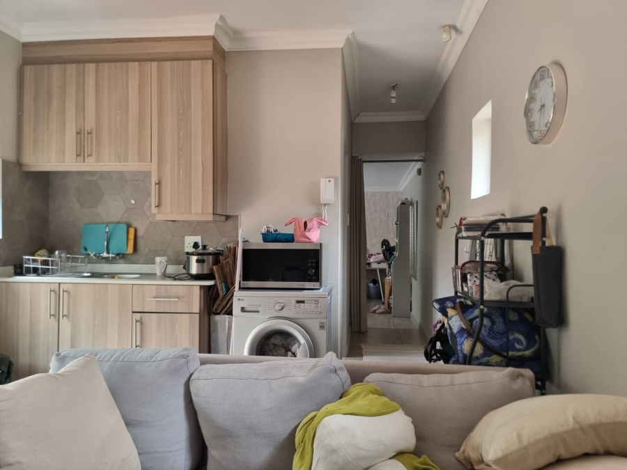 To Let 1 Bedroom Property for Rent in Brooklyn Gauteng