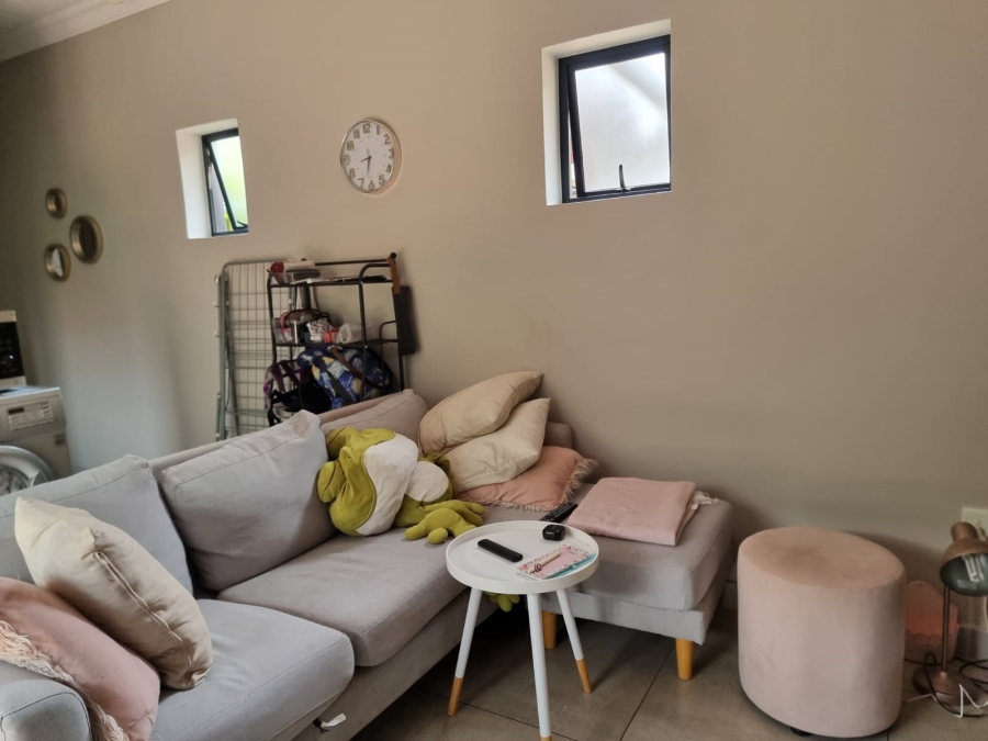 To Let 1 Bedroom Property for Rent in Brooklyn Gauteng