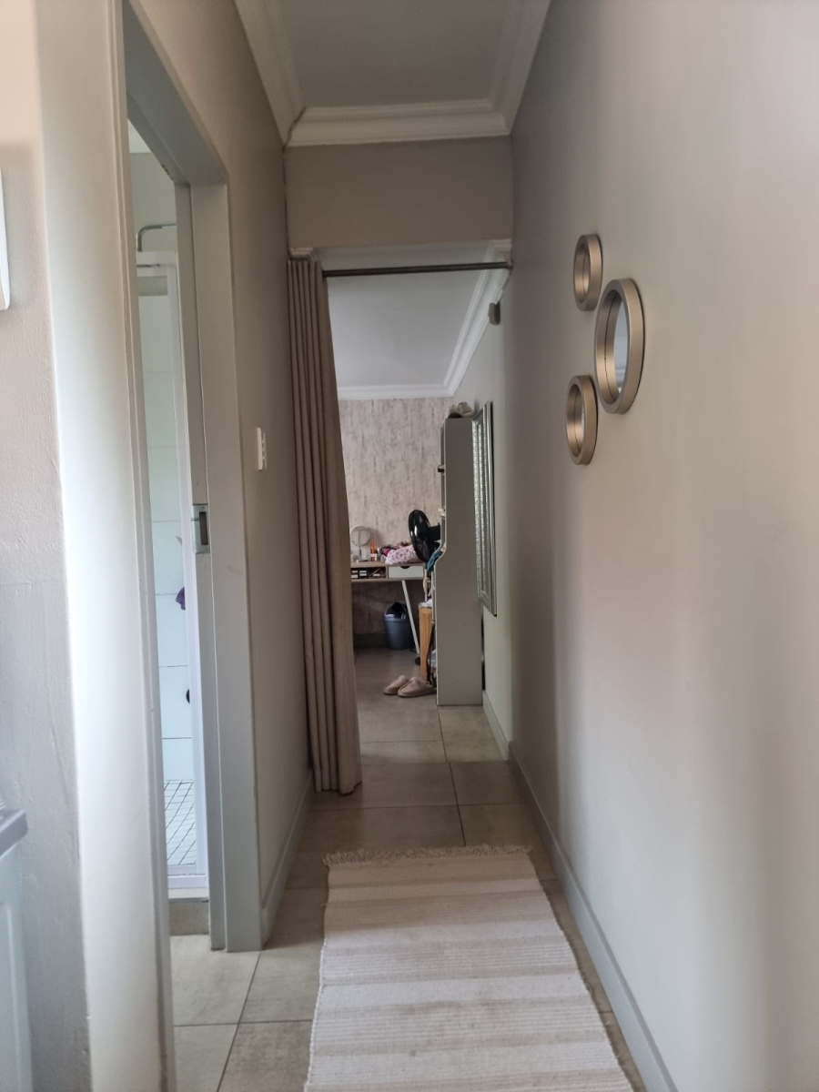 To Let 1 Bedroom Property for Rent in Brooklyn Gauteng